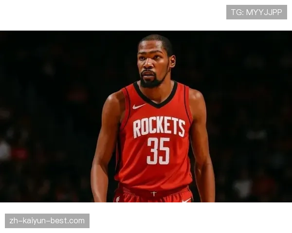 杜兰特多次持球单打拉开空间 提升季后赛关键得分效率