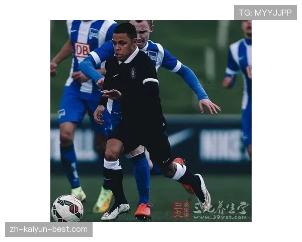 足球装备规则详解：哪些穿戴会被裁判禁止上场？